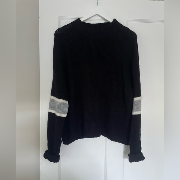 Black oversized sweater - Picture 1 of 3